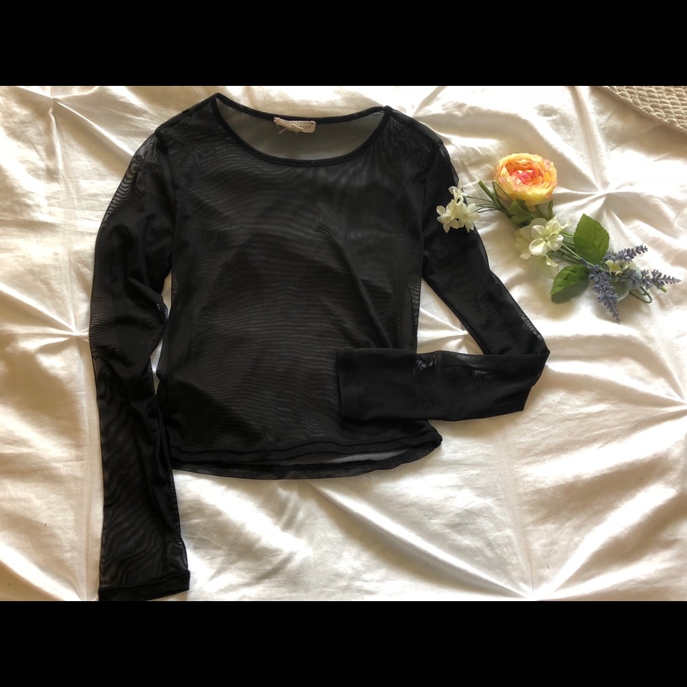 Sheer black 3/4 sleeve